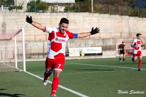 Esulta capitan Secondi, a segno per terza partita di fila; i gol in Italia per lui sono 101!