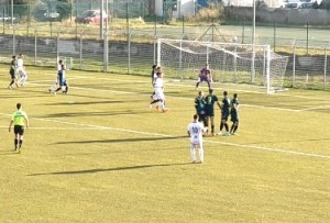 31'pt, la punizione di Santapaola sfiora la traversa